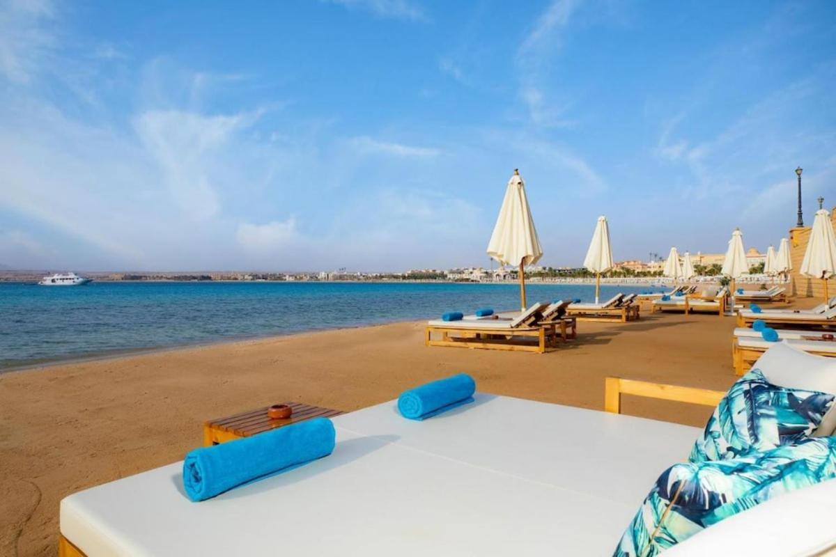 Outstanding One Bedroom Azzurra *