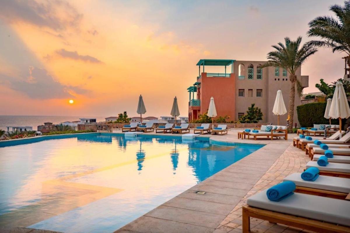 Outstanding One Bedroom Azzurra