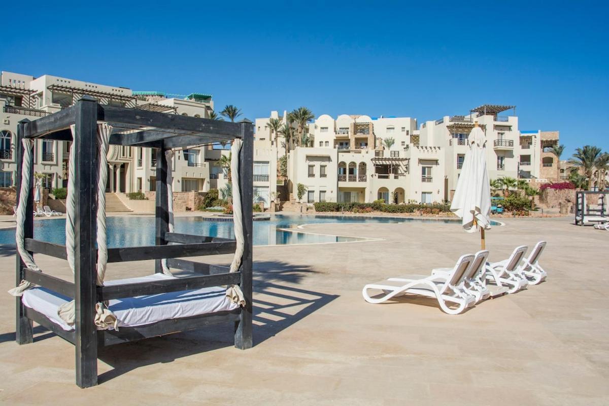Outstanding One Bedroom Azzurra Hurghada