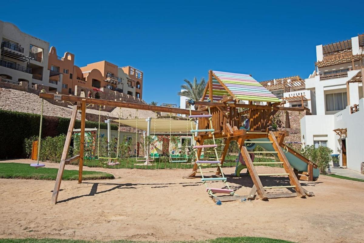 Outstanding One Bedroom Azzurra *