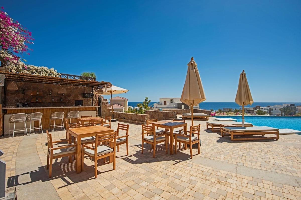 Outstanding One Bedroom Azzurra *