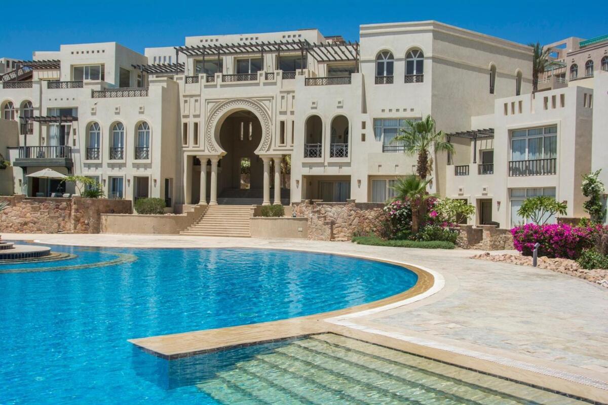 Outstanding One Bedroom Azzurra Apartment *